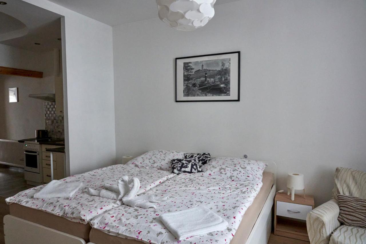 Krejcovstvi Apartment Melnik Bagian luar foto